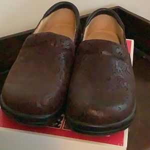 Algeria Kel slip on shoes.  Size 36.
